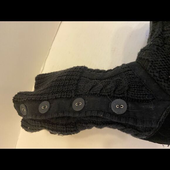 Ugg Carey knit black boots size 7 buttons - Picture 9 of 11